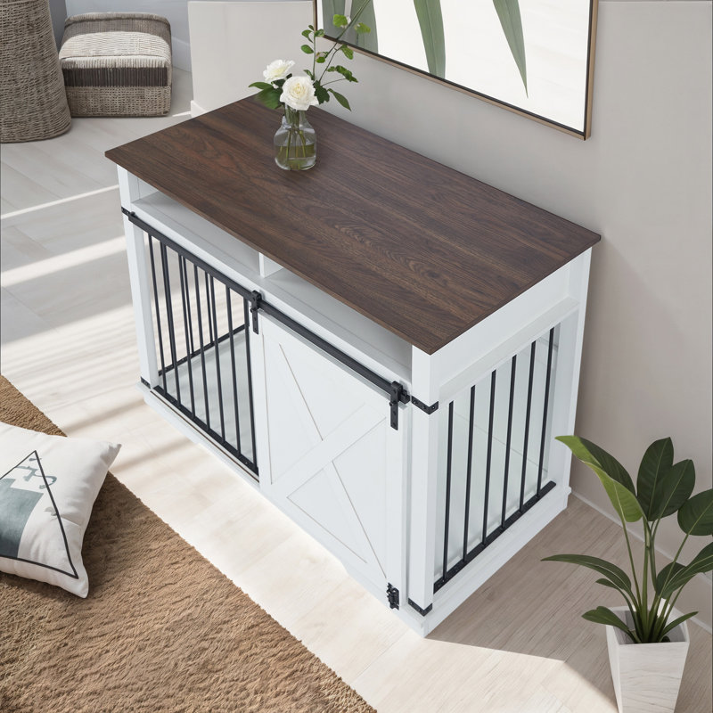La cage pour chien a un grand espace, Blanc