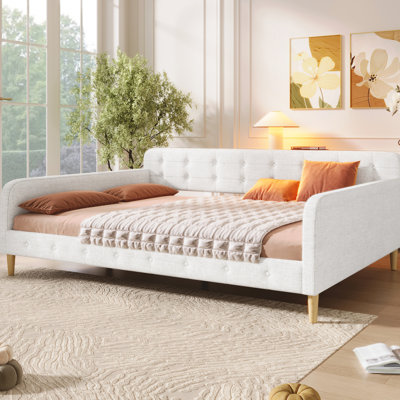 Grand lit de jour beige, revêtu de lin, 4 pieds de soutien, structure solide, polyvalent pour la décoration intérieure, lit de jour beige de construction, design moderne, assise et sommeil confortables, facile à poser