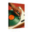 Aiguille de mode plaçant une aiguille sur un disque vinyle vert-491240272