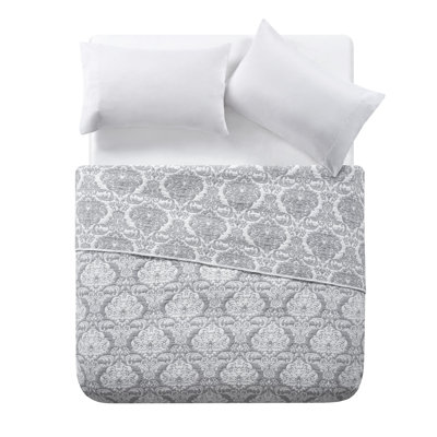 Hannah Damask Reversible Matelassé Coverlet