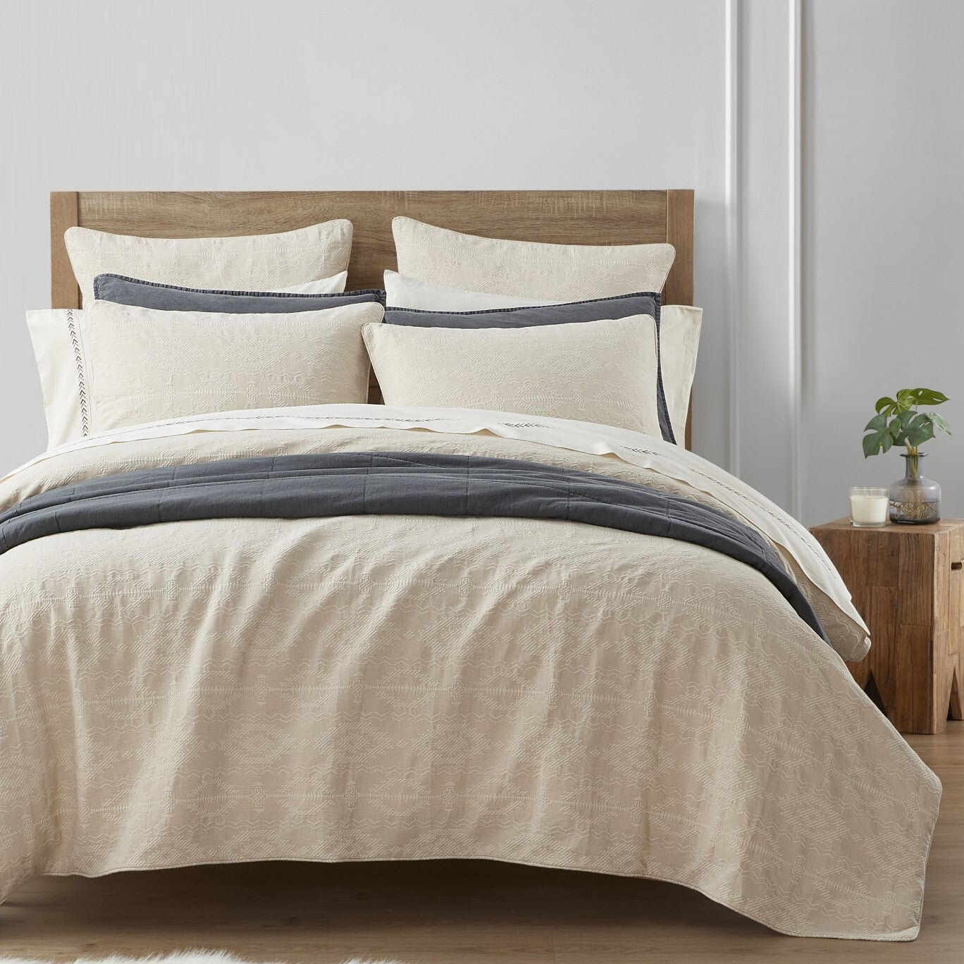 Tempe Matelasse Cotton Comforter Set, King Comforter + 2 King Shams