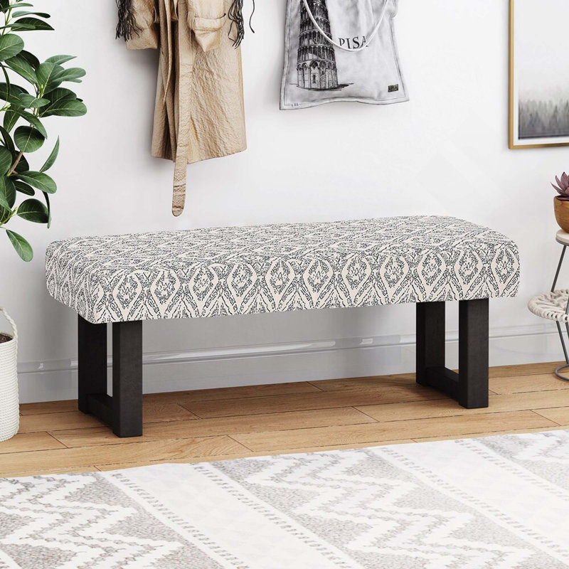 Banc en tissu avec pieds en bois
