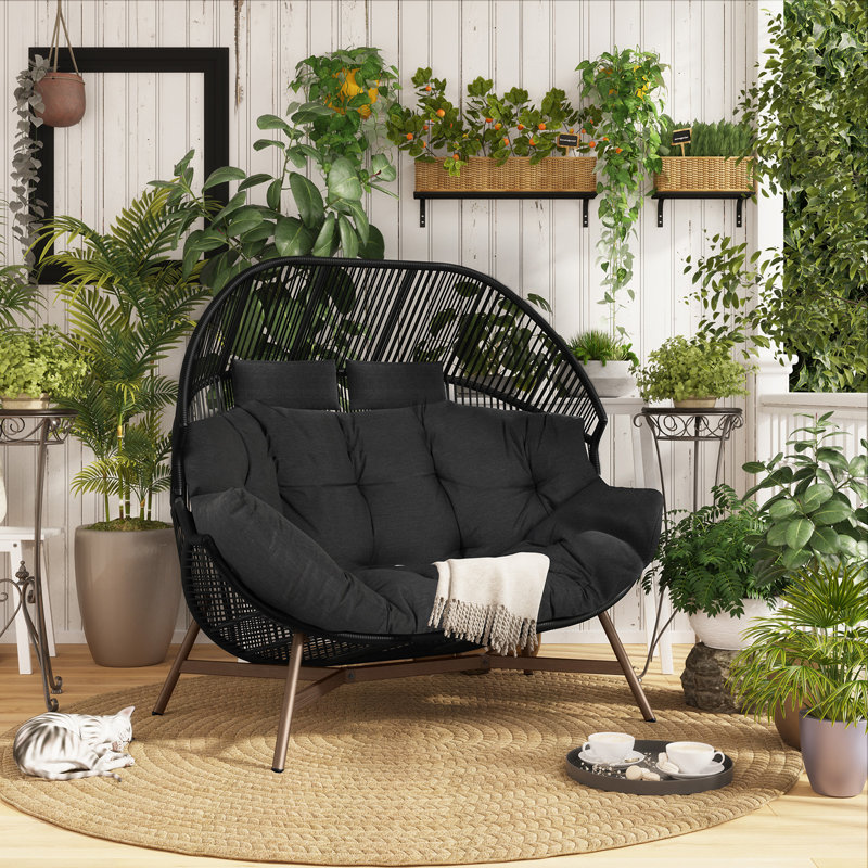 Chaise longue d'extérieur en osier avec coussin Alpharetta