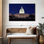 Lilie la nuit au Capitole des États-Unis-111983672