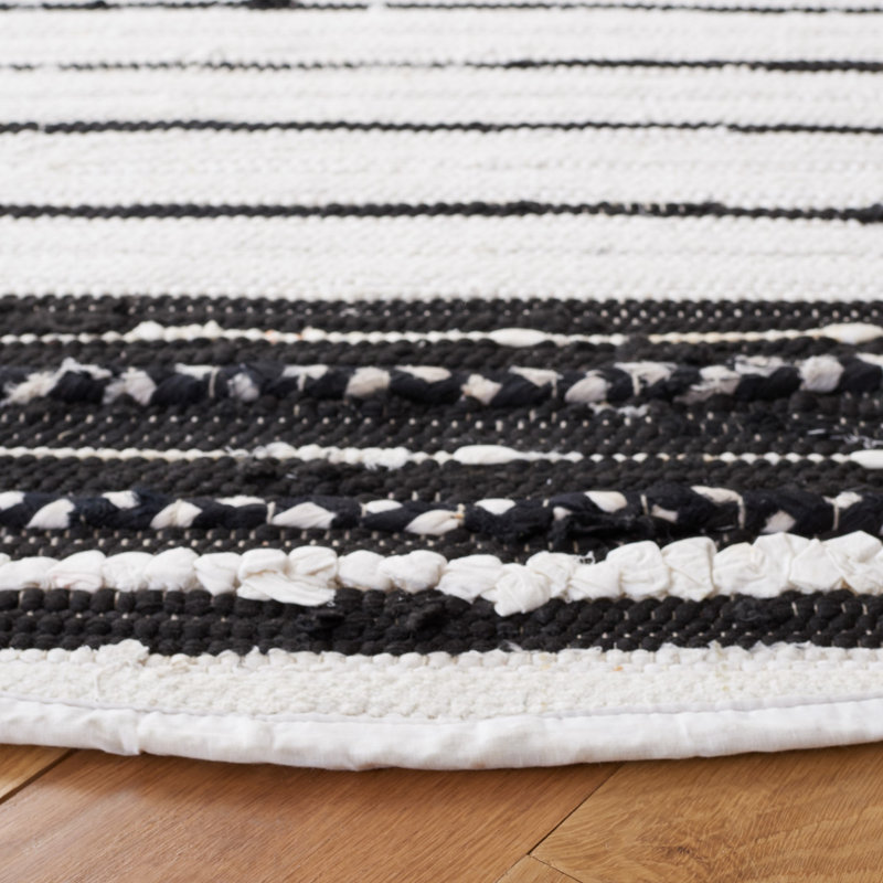 Tapis rayé noir / ivoire Courchevel, Rectangle 3 pi x 5 pi