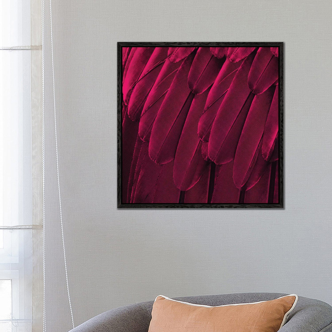 Gefiederter Freund in Magenta von Julia Bosco - Galerie-verpackte Leinwand Giclée auf Leinwand