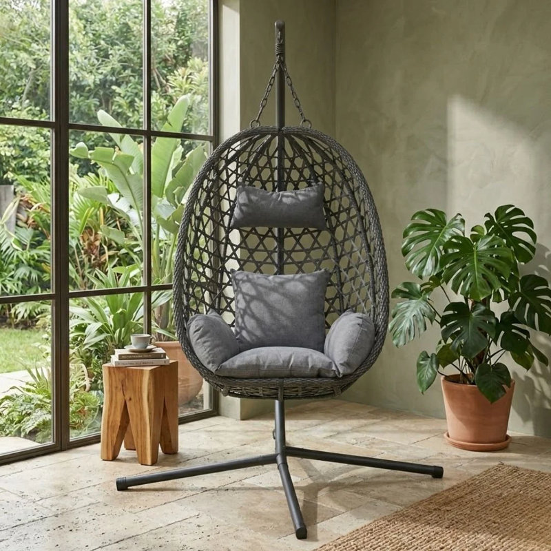 Outdoor Lounge Chair