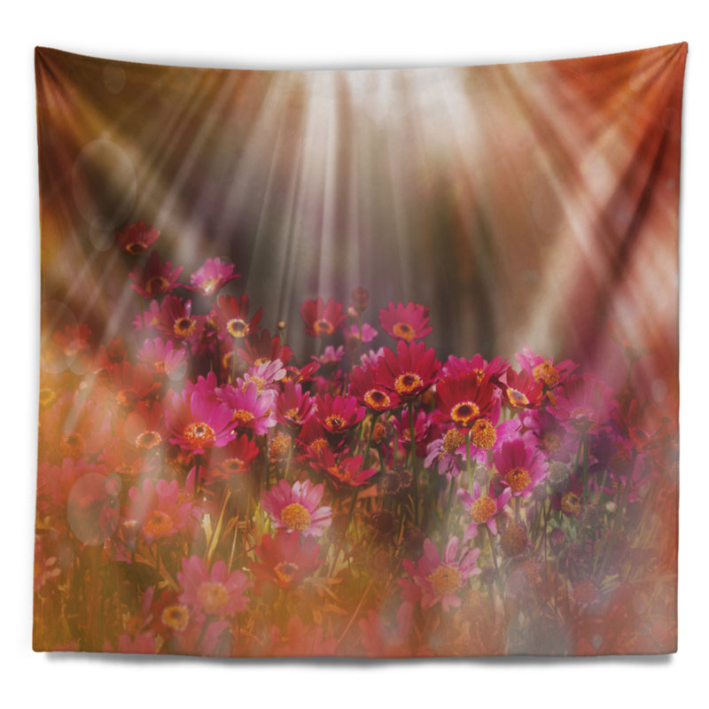 Tapisserie soleil levant sur petites fleurs rouges, H 78 po x l 92 po