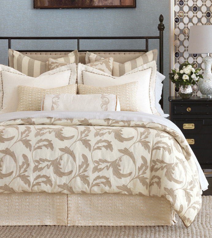 Bramble Modern & Contemporary Fabric Floral Duvet Cover