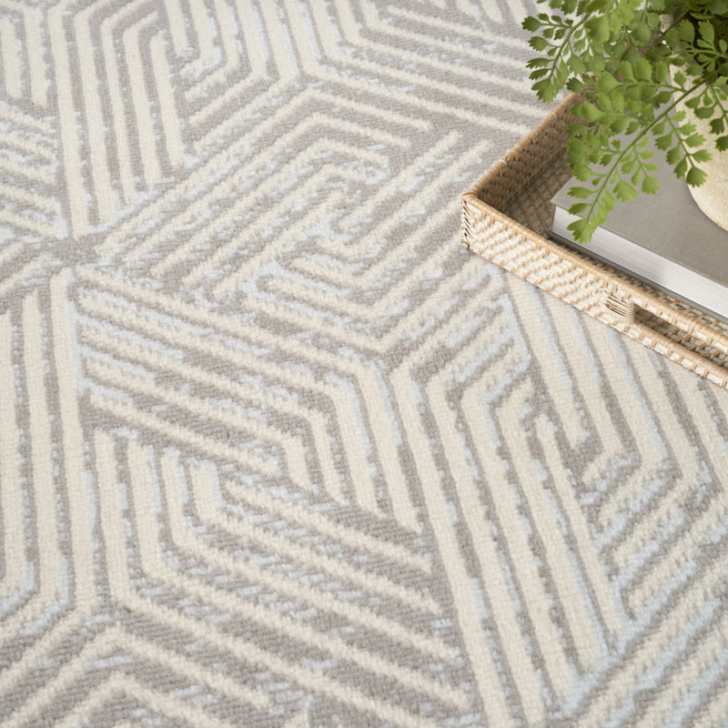 Averiana Geometric Area Rug, Rectangle 6' x 9'
