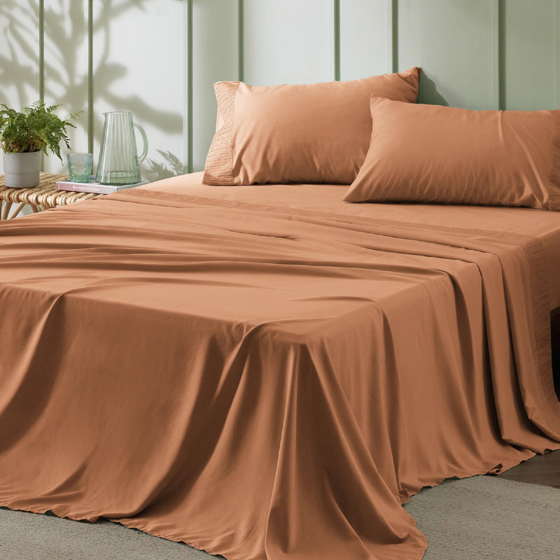 Bedsure Polyester Microfiber Sheet Set Hotel Luxury Sheets, Easy Care Cooling Bed Sheet Set 84GSM(101" x 107")GentleSoft™️