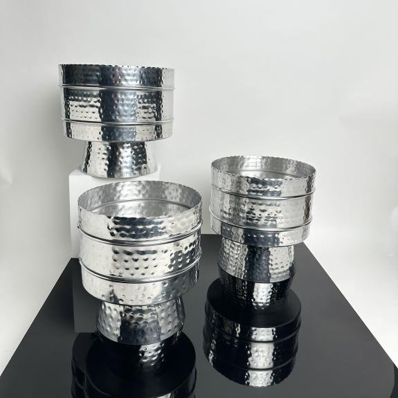 Vase de table en aluminium Anacia