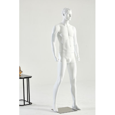 Heraclio People Statue