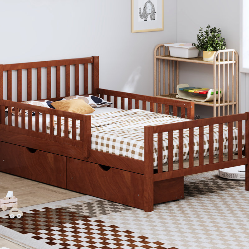 Lit plateforme simple en bois de pin noyer avec garde-corps de chaque côté et deux grands tiroirs de rangement, surface en bois lisse, structure solide, 8 lattes en bois massif, option pour économiser de l'espace dans la chambre à coucher