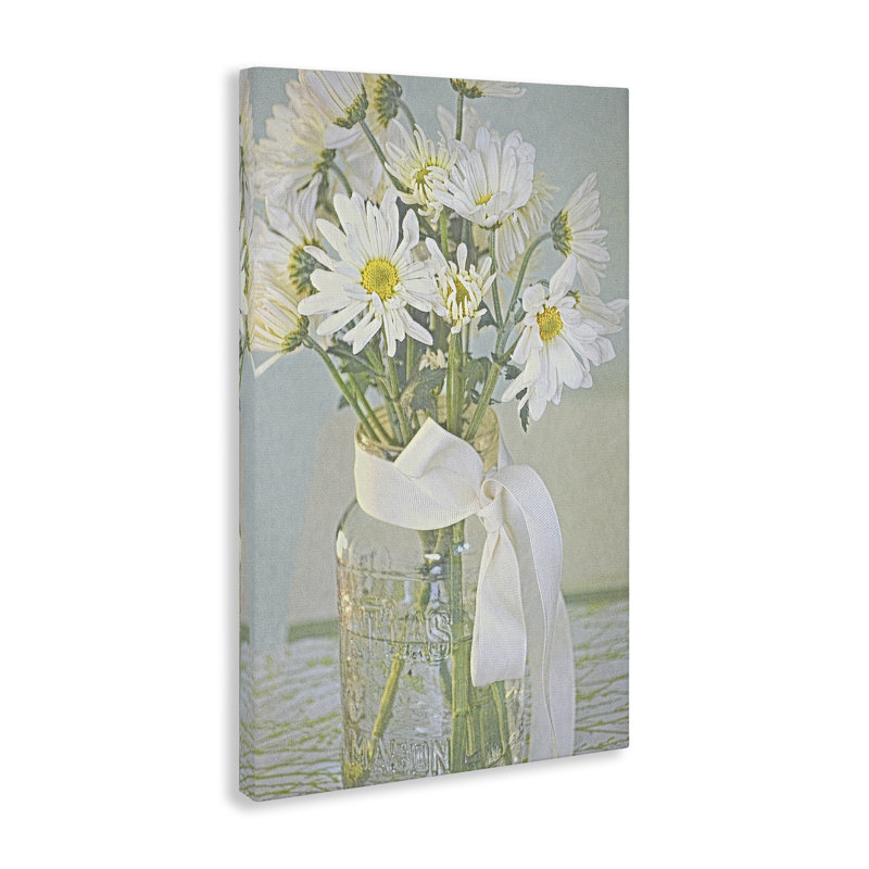 Art mural sur toile Faded Daisies Jar par Gail Peck, H 36 po x l 24 po