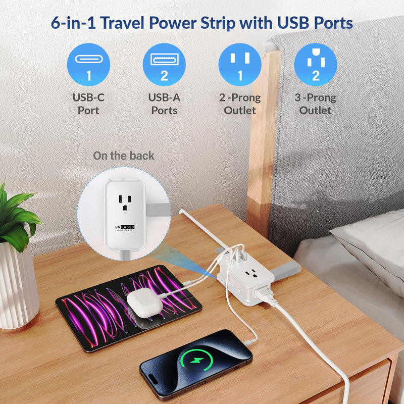 Barrette d'alimentation de voyage portative à 3 prises CA non ergonomique avec 2 ports USB-A et 1 port USB-C, 3 pi. Cordon, noir