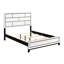 Grand lit blanc avec attrait moderne, bois, décoration en ligne noire, lit d'appoint, élément d'ameublement de chambre à coucher-2076591186