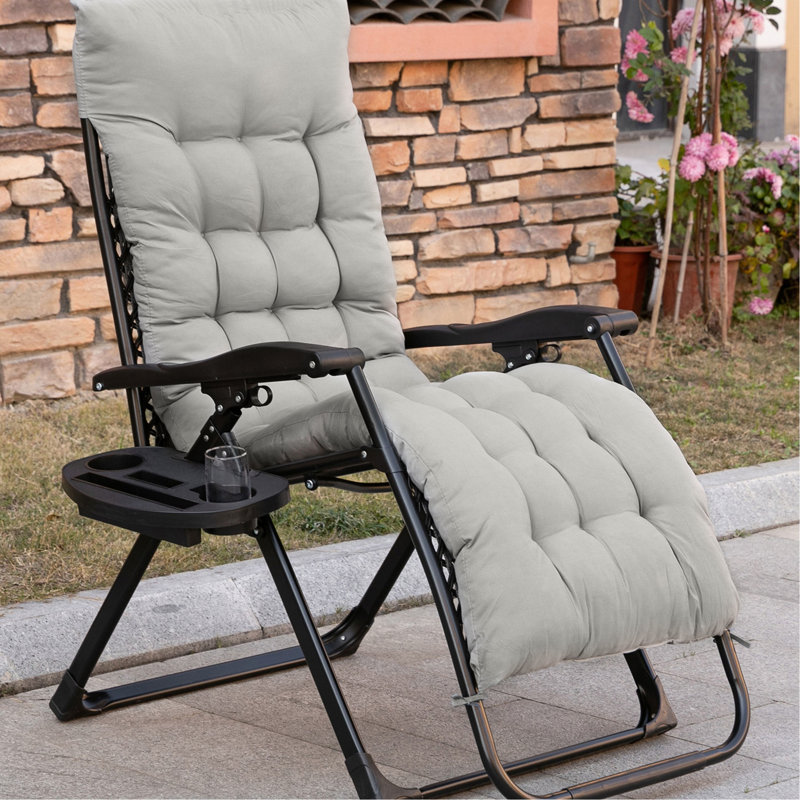 Chaise de patio pliante, grise, avec plateau latéral et dossier ajustable, capacité de poids de 264 lb, coussin intérieur / extérieur