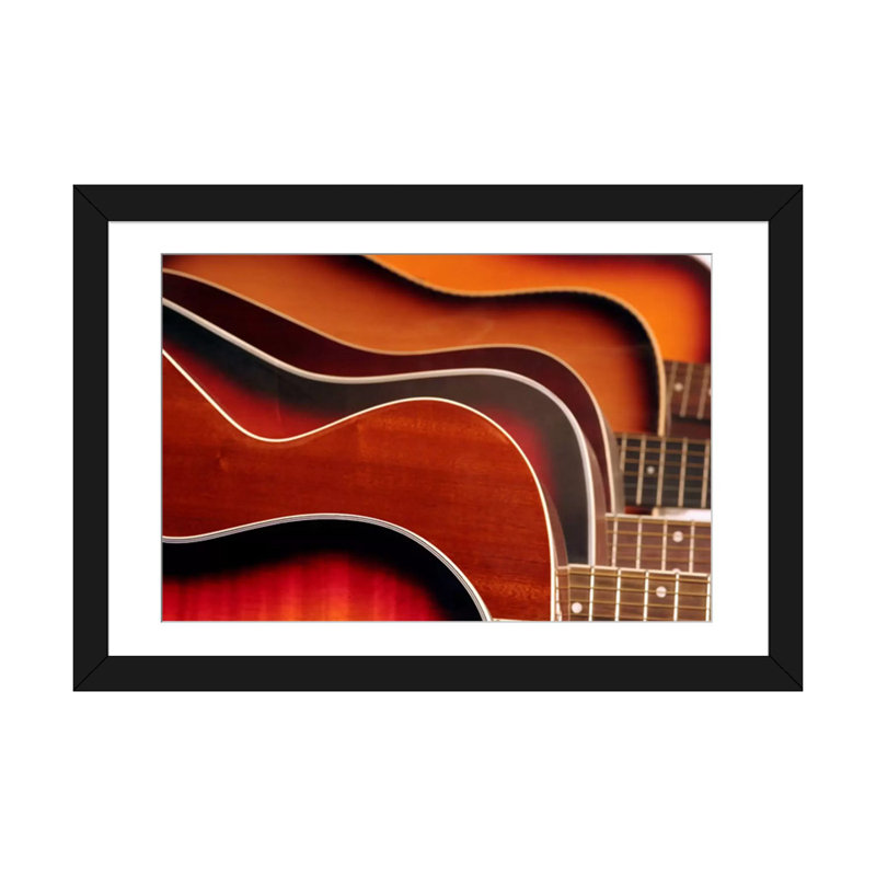 Guitare acoustique - impression, H 24 po x l 32 po x P 1 po, Papier beaux-arts encadré noir, Blanc