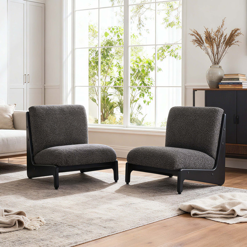 Ensemble de deux chaises d'appoint modernes avec structure en bois massif, support ergonomique, coussin intégré et assemblage sans effort pour le salon ou le bureau à domicile.