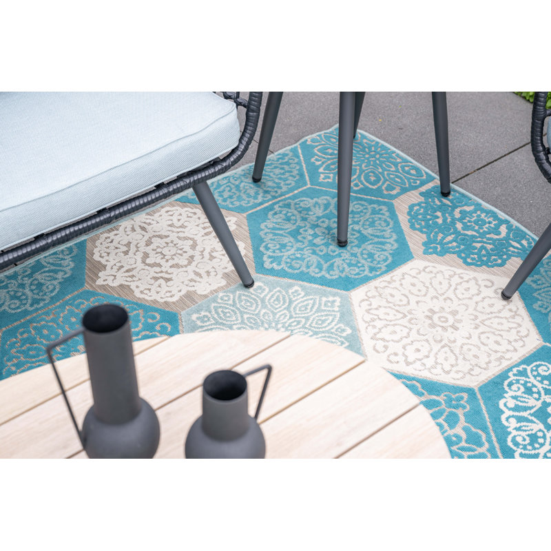 Callery Oval Outdoor Coffee Table , 75cm cm W 115cm cm D