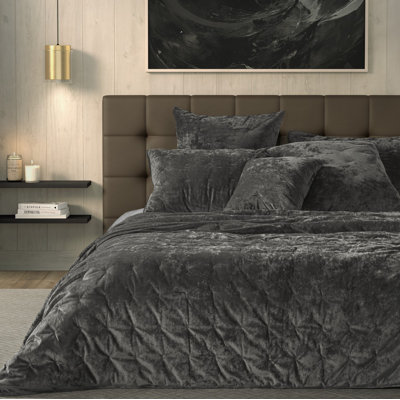 Lounge solid grey charcoal velvet quilt set