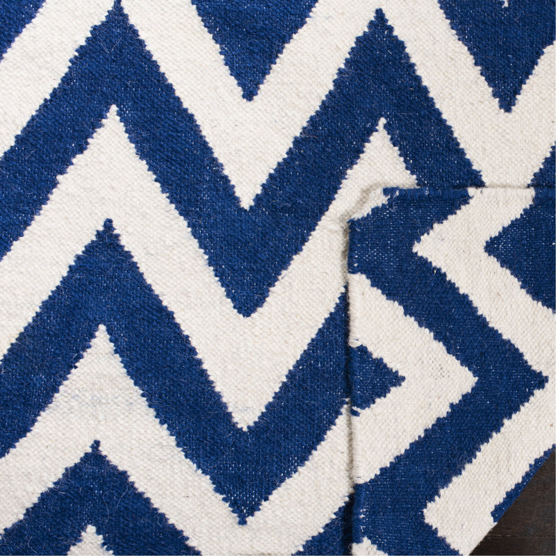 Tapis ivoire / bleu tissé à la main Emek, Rectangle 4 pi x 6 pi