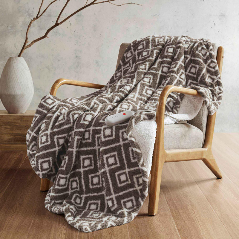 50x60" Dream Soft Heated Throw, Brown  Geometric Shapes