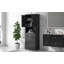 Grande armoire de salle de bain avec panier à linge-317090371