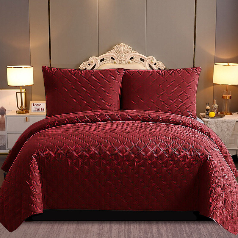 Watsonville Polyester Geometric Shapes Bedspread with Pillow Shams, 50 x 220 cm, Red