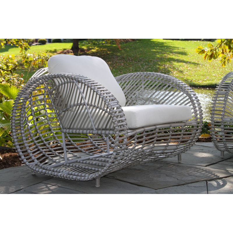 Chaise de patio avec coussins Dochi, Toile blanche Sunbrella®