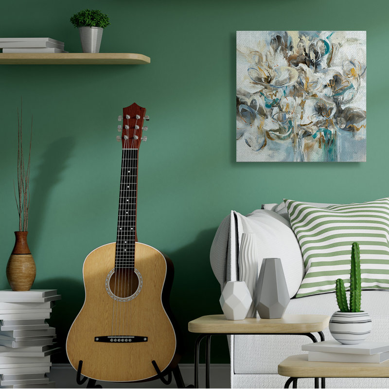 Bouquet d'abstraction florale de fleurs blanches par K. Nari - Peinture, H 36 po x l 36 po x P 1,5 po, Toile tendue