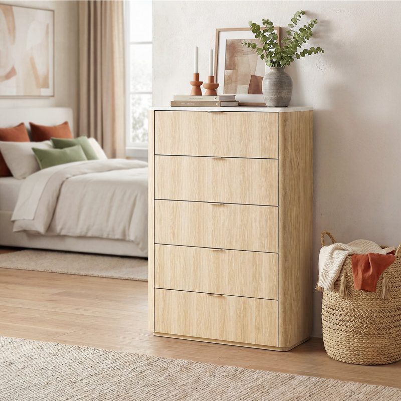 Modern 5-Drawer Dresser With Storage 31.5" Wide Dresser And Chest For Bedroom Living Room