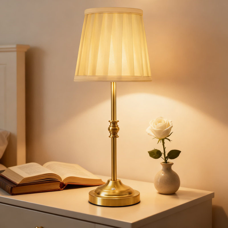 Lampe de table rechargeable sans fil avec batterie 5200Mah, 3 températures de couleur et contrôle de la gradation tactile, lumière de bureau portable à abat-jour en tissu pour chambre à coucher, salon, bureau
