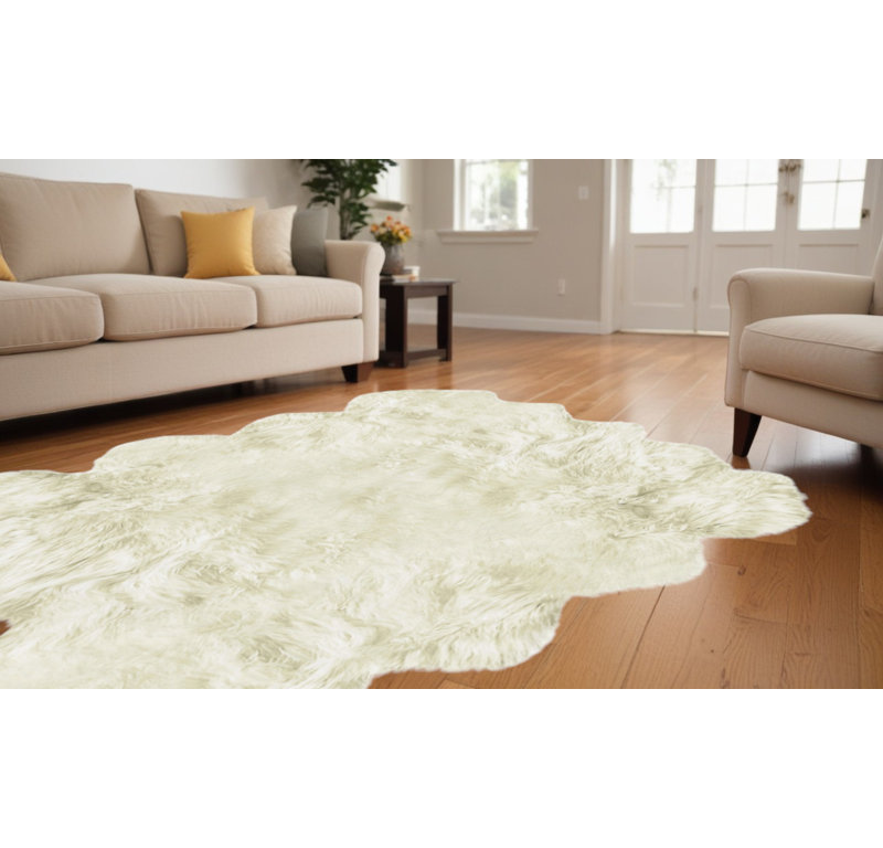 Colello Natural New Zealand Sheepskin Area Rug, Novelty 6' x 8'