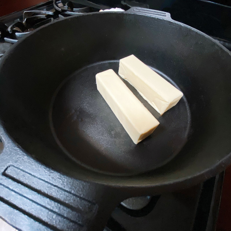 Bayou Classic Round Cast Iron 2 Piece Casserole Bakeware Set