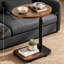 Table d'appoint brune en forme de C, réglable en hauteur, convient aux petits appartements, peut être utilisé pour le rangement, le travail de bureau ou les collations.
