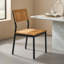  Ensemble de 2 chaises de patio rustiques modernes, structure en bois d'acacia et en métal, sièges d'extérieur résistants aux intempéries avec dossier incurvé ergonomique et pieds réglables, naturel