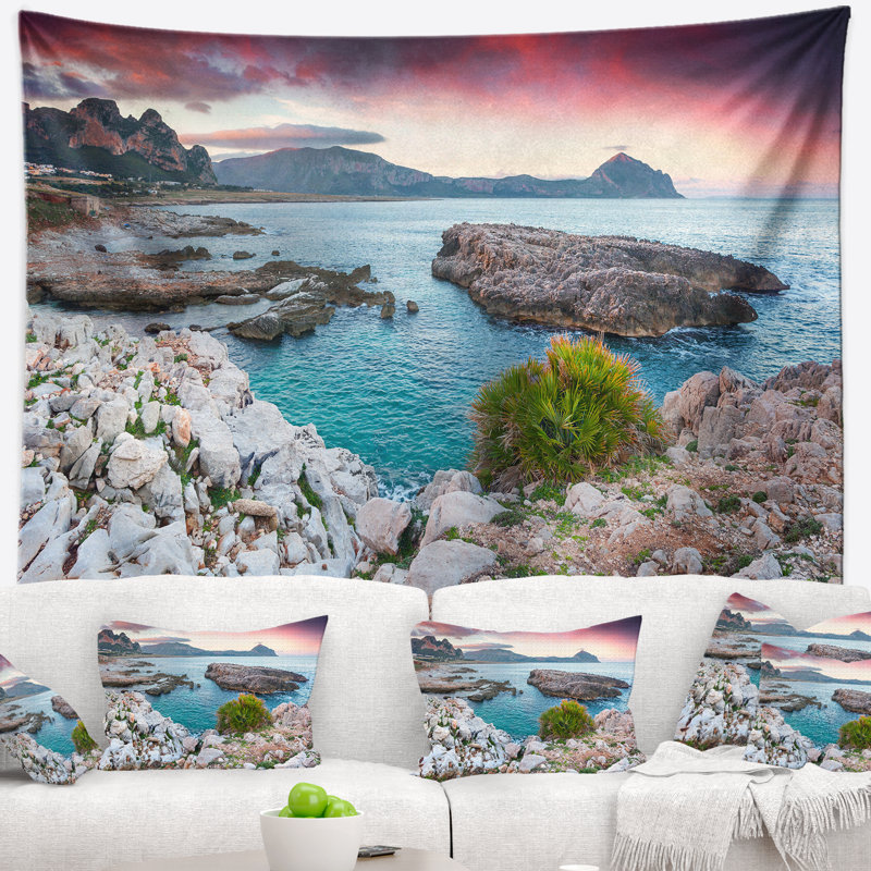 Paysage, réserve naturelle, tapisserie de Monte Cofano, H 50 po x l 60 po