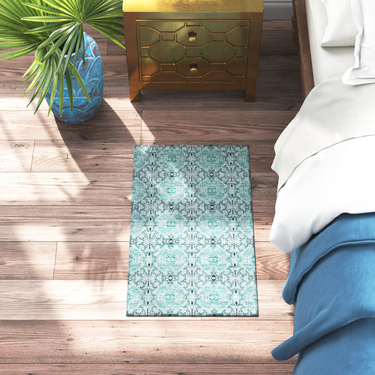 Lummus Machine Washable Damask Indoor / Outdoor Area Rug