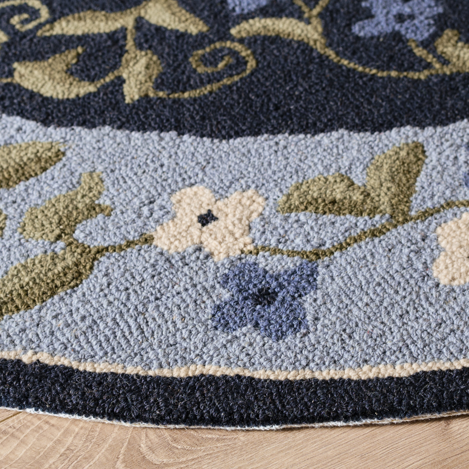 Hand-Tufted Wool Floral Outdoor Rug, Round 6'