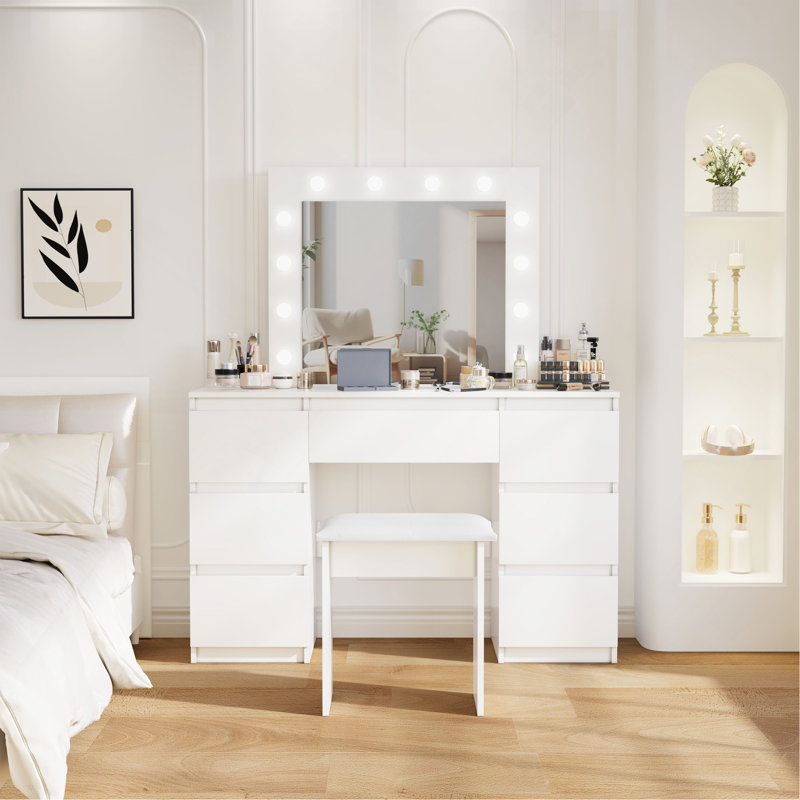 Large White Vanity Tables With Mirror And Light