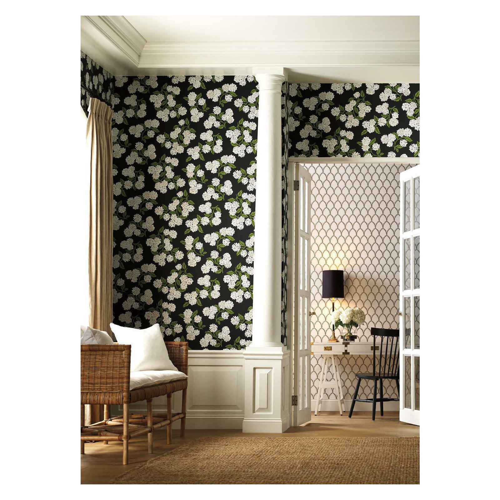 Hydrangea 27' x 27" Wallpaper, Black/White