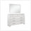 Miroir avec une finition élégante, parfait pour les commodes et les chambres à coucher, rehaussant le décor moderne et traditionnel.