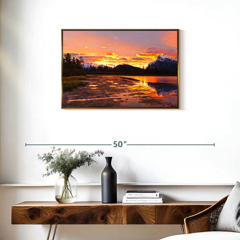 Coucher de soleil au lac Vermilion, Cadre flottant doré, 31 po x 21 po