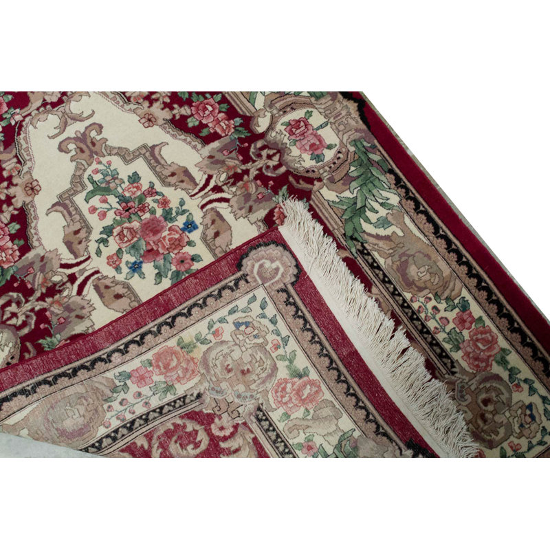 Taj Oriental Area Rug
