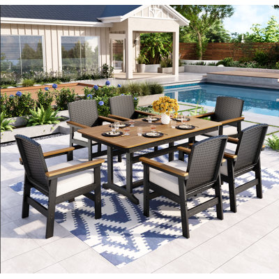 6 Person HDPE Outdoor Dining Sets With Wicker Chairs And Thick Cushions