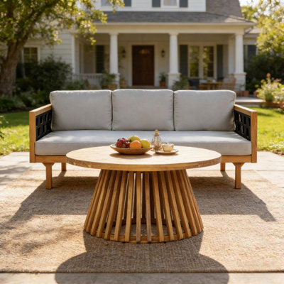 Ensemble de lit de jour d'extérieur en bois d'acacia de luxe - Lit de jour à trois places avec coussins gris clair et corde noire, finition teck, comprend une table d'appoint ronde en bois d'acacia, parfaite pour la terrasse, le balcon, le jardin