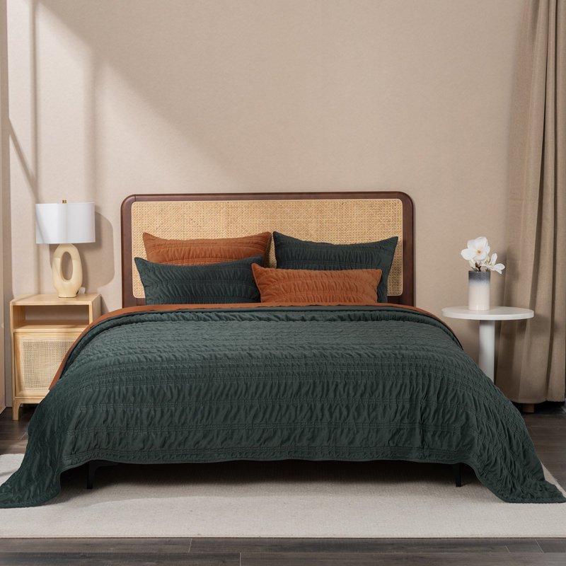 Ruched Crystal Velvet Comforter Set - Luxury Plush Bedding with 2 Shams, Dark Green, Queen Quilt + 2 Queen Pillow Shams