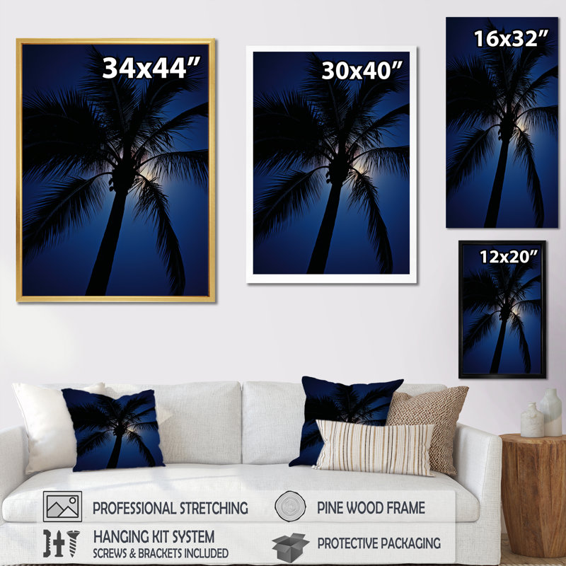 «Sapphire Solitude Midnight Palm» sur toile, Cadre noir, H 40 po x l 30 po x P 1,5 po